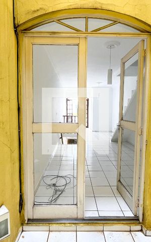 Casa à venda com 90m², 3 quartos e 2 vagas Casa à venda com 90m², 3 quartos e 2 vagasJardim de Inverno