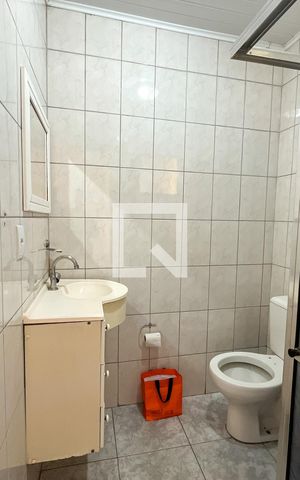 Casa à venda com 90m², 3 quartos e 2 vagas Casa à venda com 90m², 3 quartos e 2 vagasBanheiro