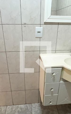 Casa à venda com 90m², 3 quartos e 2 vagas Casa à venda com 90m², 3 quartos e 2 vagasBanheiro
