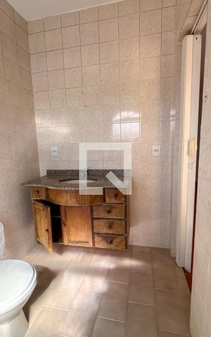 Casa à venda com 90m², 3 quartos e 2 vagas Casa à venda com 90m², 3 quartos e 2 vagasBanheiro da Suíte