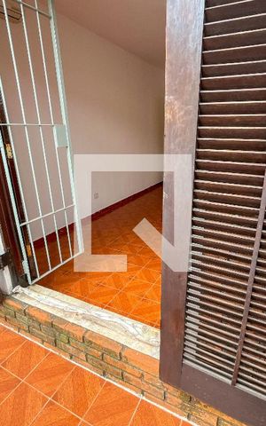 Casa à venda com 90m², 3 quartos e 2 vagas Casa à venda com 90m², 3 quartos e 2 vagasSacada do Quarto 2