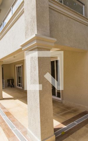 Casa de condomínio à venda com 600m², 6 quartos e 8 vagas Casa de condomínio à venda com 600m², 6 quartos e 8 vagasVaranda gourmet