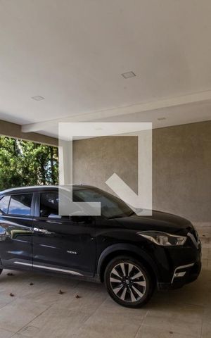 Casa de condomínio à venda com 600m², 6 quartos e 8 vagas Casa de condomínio à venda com 600m², 6 quartos e 8 vagasGaragem