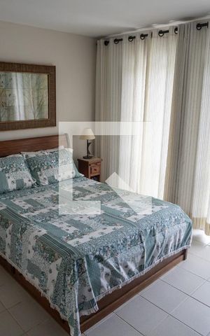 Casa de condomínio à venda com 205m², 5 quartos e 3 vagas Casa de condomínio à venda com 205m², 5 quartos e 3 vagasSuíte