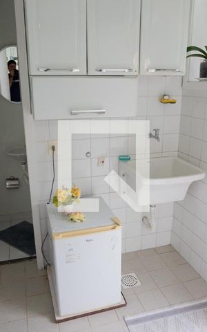 Casa de condomínio à venda com 205m², 5 quartos e 3 vagas Casa de condomínio à venda com 205m², 5 quartos e 3 vagasÁrea de Serviço 1
