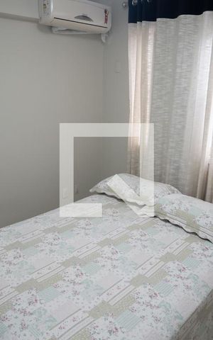 Casa de condomínio à venda com 205m², 5 quartos e 3 vagas Casa de condomínio à venda com 205m², 5 quartos e 3 vagasQuarto 2
