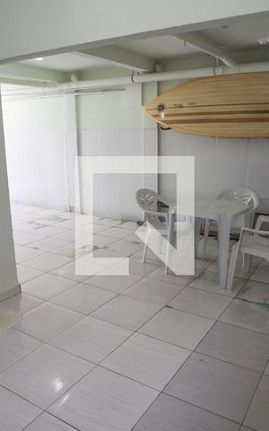 Casa de condomínio à venda com 205m², 5 quartos e 3 vagas Casa de condomínio à venda com 205m², 5 quartos e 3 vagasÁrea de Serviço 2
