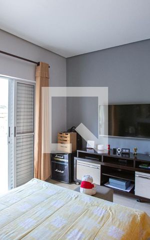 Casa à venda com 700m², 3 quartos e 8 vagas Casa à venda com 700m², 3 quartos e 8 vagassuíte 1