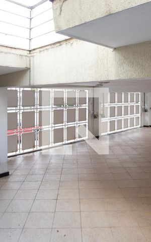 Casa à venda com 700m², 3 quartos e 8 vagas Casa à venda com 700m², 3 quartos e 8 vagasgaragem