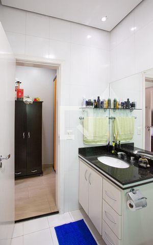 Casa à venda com 700m², 3 quartos e 8 vagas Casa à venda com 700m², 3 quartos e 8 vagasbanheiro suíte 1