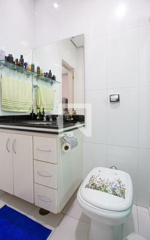 Casa à venda com 700m², 3 quartos e 8 vagas Casa à venda com 700m², 3 quartos e 8 vagasbanheiro suíte 1