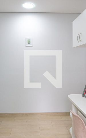 Casa à venda com 700m², 3 quartos e 8 vagas Casa à venda com 700m², 3 quartos e 8 vagasescritório