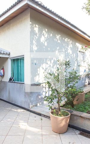 Casa à venda com 700m², 3 quartos e 8 vagas Casa à venda com 700m², 3 quartos e 8 vagaslavanderia