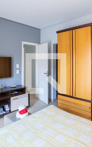 Casa à venda com 700m², 3 quartos e 8 vagas Casa à venda com 700m², 3 quartos e 8 vagassuíte 1