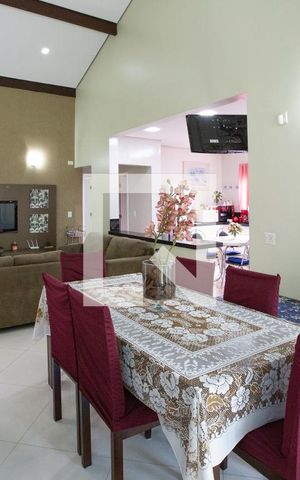 Casa à venda com 700m², 3 quartos e 8 vagas Casa à venda com 700m², 3 quartos e 8 vagassala de jantar