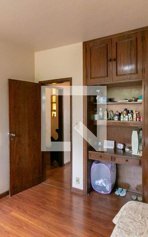 Casa à venda com 400m², 4 quartos e 3 vagas Casa à venda com 400m², 4 quartos e 3 vagasQuarto 3