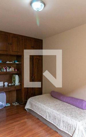 Casa à venda com 400m², 4 quartos e 3 vagas Casa à venda com 400m², 4 quartos e 3 vagasQuarto 3