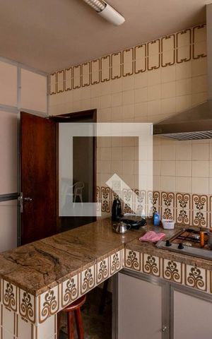 Casa à venda com 400m², 4 quartos e 3 vagas Casa à venda com 400m², 4 quartos e 3 vagasCozinha