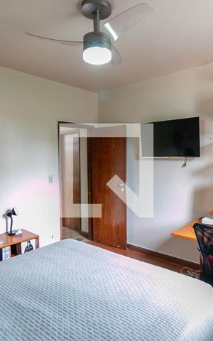 Casa à venda com 400m², 4 quartos e 3 vagas Casa à venda com 400m², 4 quartos e 3 vagasQuarto 1