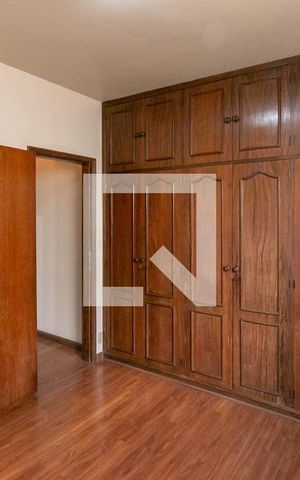 Casa à venda com 400m², 4 quartos e 3 vagas Casa à venda com 400m², 4 quartos e 3 vagasQuarto 2