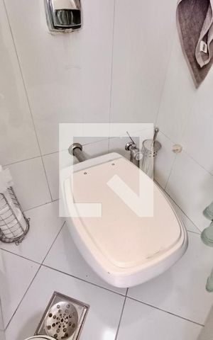 Apartamento à venda com 156m², 3 quartos e 1 vaga Apartamento à venda com 156m², 3 quartos e 1 vagaBanheiro social 1