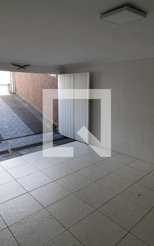 Casa à venda com 160m², 4 quartos e 2 vagasGaragem