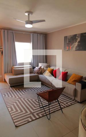 Casa à venda com 160m², 4 quartos e 2 vagasSala