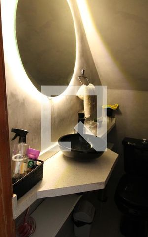 Casa à venda com 160m², 4 quartos e 2 vagasLavabo