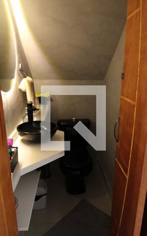 Casa à venda com 160m², 4 quartos e 2 vagasLavabo