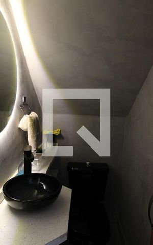 Casa à venda com 160m², 4 quartos e 2 vagasLavabo