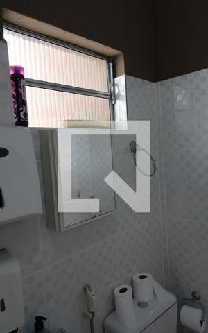 Casa à venda com 160m², 4 quartos e 2 vagasBanheiro 2