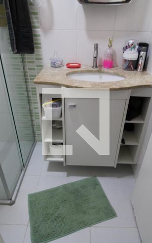 Casa à venda com 160m², 4 quartos e 2 vagasBanheiro 1