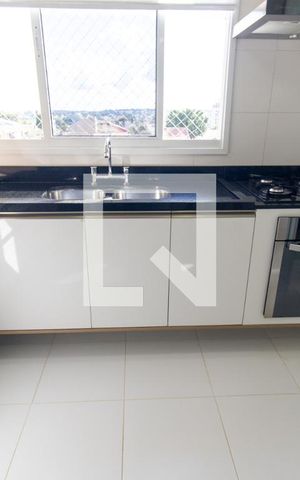 Apartamento para alugar com 121m², 2 quartos e 2 vagasCozinha