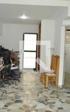Casa de condomínio à venda com 250m², 4 quartos e 3 vagasQuarto de Serviço