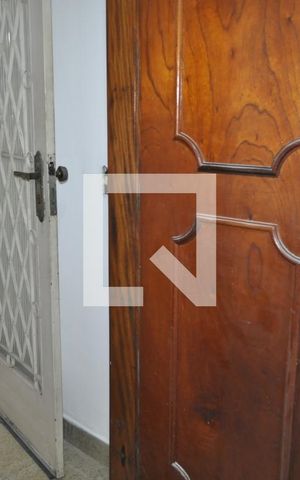 Casa de condomínio à venda com 250m², 4 quartos e 3 vagasBanheiro 1
