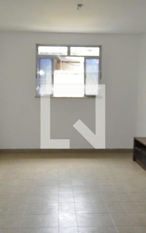 Casa de condomínio à venda com 250m², 4 quartos e 3 vagasSala