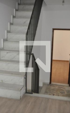 Casa de condomínio à venda com 250m², 4 quartos e 3 vagasCorredor
