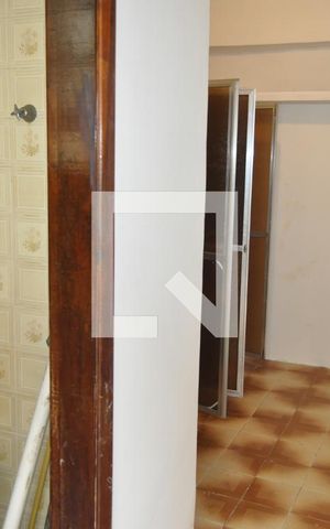 Casa de condomínio à venda com 250m², 4 quartos e 3 vagasBanheiro de Serviço 2