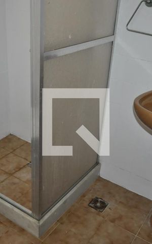 Casa de condomínio à venda com 250m², 4 quartos e 3 vagasBanheiro 2