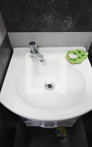 Casa de condomínio à venda com 114m², 2 quartos e 1 vagaLavabo