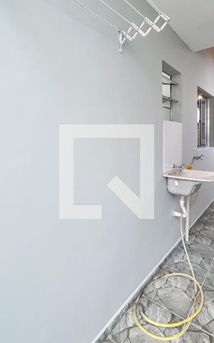 Casa para alugar com 15m², 1 quarto e sem vagaÁrea de Serviço