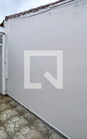Casa para alugar com 15m², 1 quarto e sem vagaÁrea de Serviço
