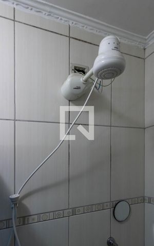 Casa à venda com 180m², 4 quartos e 2 vagas Casa à venda com 180m², 4 quartos e 2 vagasBanheiro