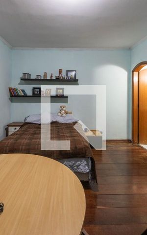 Casa à venda com 180m², 4 quartos e 2 vagas Casa à venda com 180m², 4 quartos e 2 vagasQuarto 1