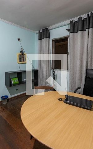 Casa à venda com 180m², 4 quartos e 2 vagas Casa à venda com 180m², 4 quartos e 2 vagasQuarto 1