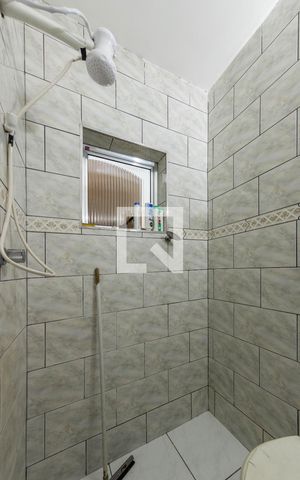 Casa à venda com 180m², 4 quartos e 2 vagas Casa à venda com 180m², 4 quartos e 2 vagasBanheiro 2