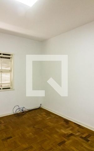 Casa à venda com 250m², 5 quartos e 9 vagas Casa à venda com 250m², 5 quartos e 9 vagasQuarto 3
