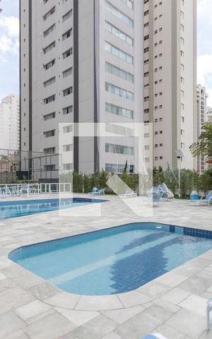Apartamento à venda com 380m², 4 quartos e 3 vagas Apartamento à venda com 380m², 4 quartos e 3 vagasPiscina