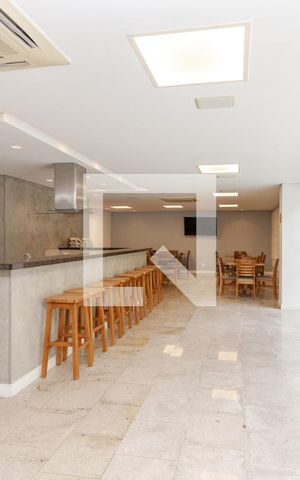 Apartamento à venda com 380m², 4 quartos e 3 vagas Apartamento à venda com 380m², 4 quartos e 3 vagasSalão de Festas