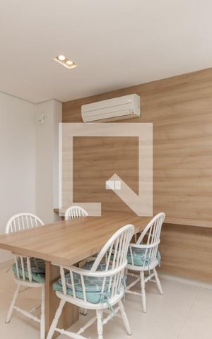 Apartamento à venda com 380m², 4 quartos e 3 vagas Apartamento à venda com 380m², 4 quartos e 3 vagasCopa